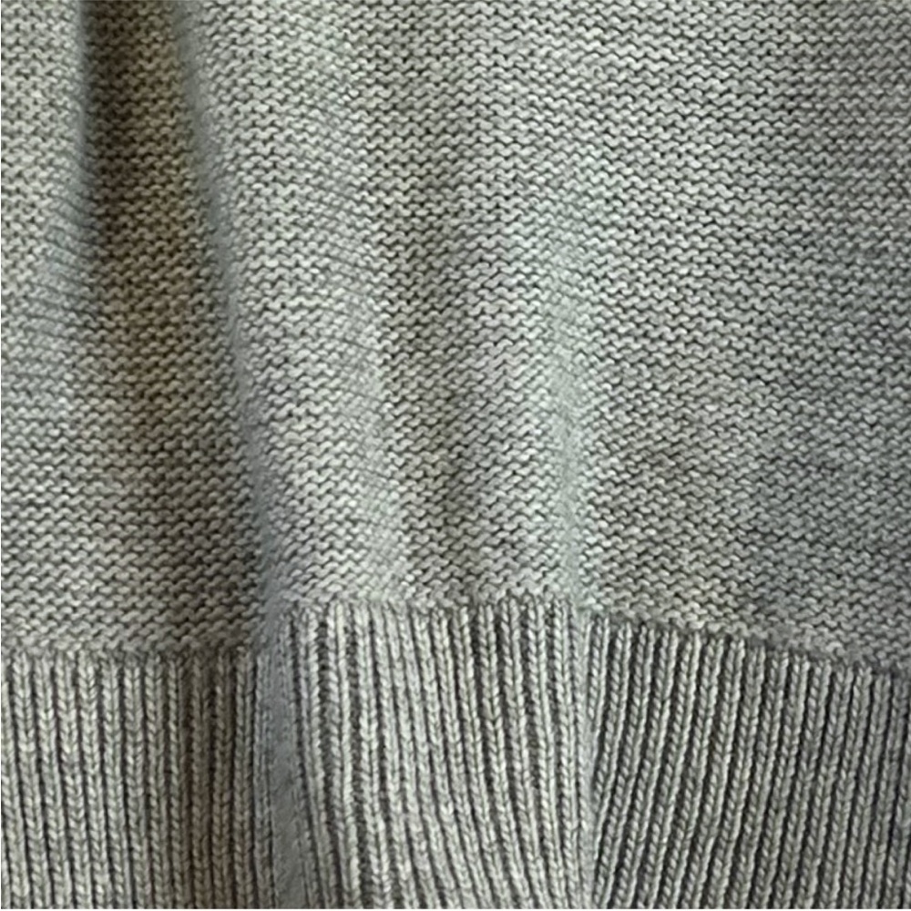 H&M Grey Chunky Knit Crew Neck Sweater Size Small Chevron Knit - Picture 7 of 11